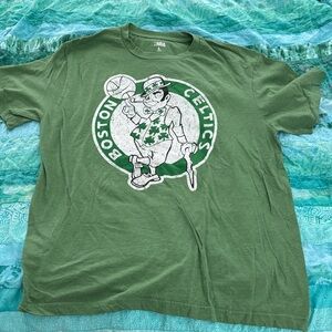 Men’s Boston Celtics Green Tee
Large, never worn